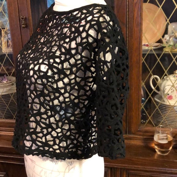 Cropped black mesh shirt - Picture 2 of 4